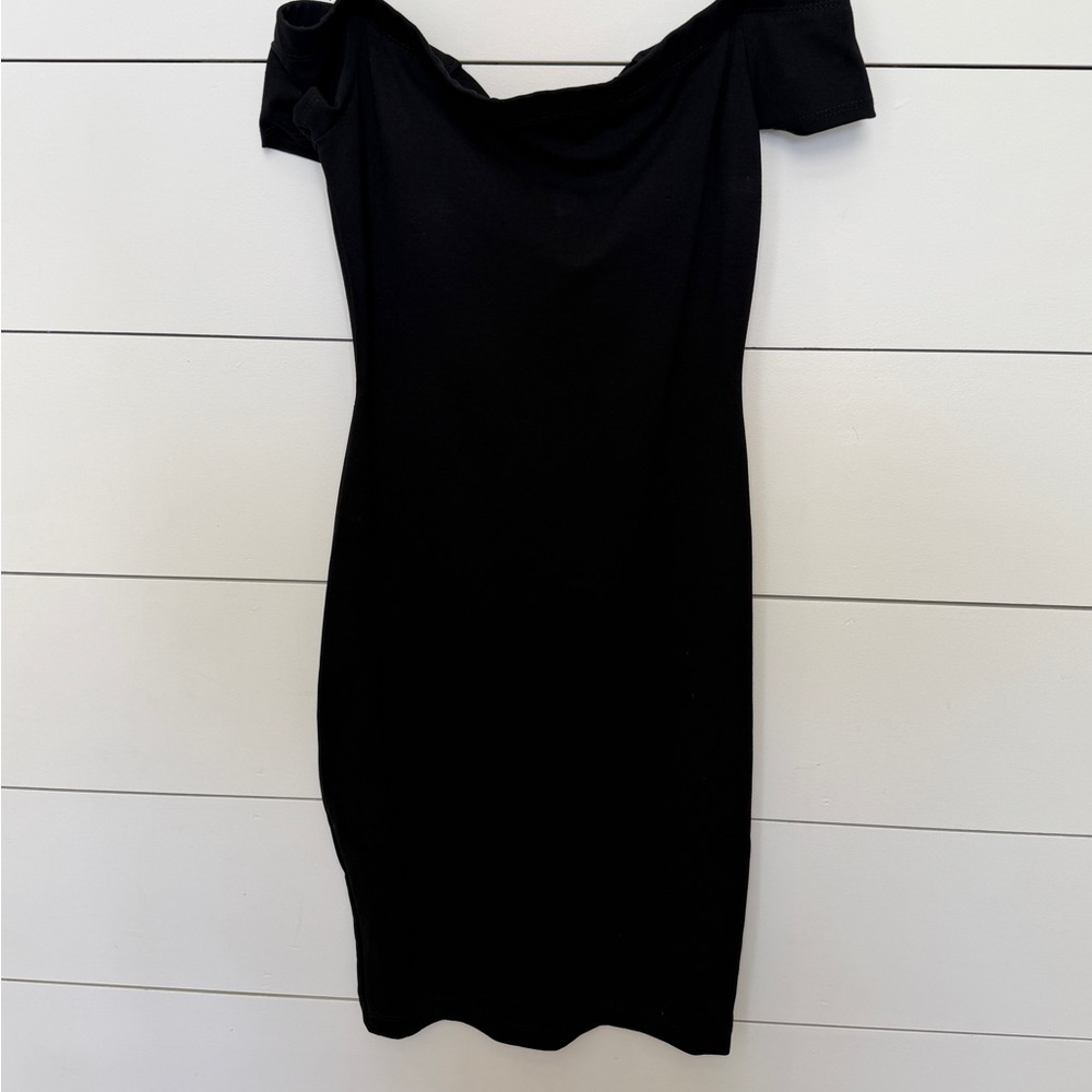 Karlie Black Off-Shoulder Bodycon Dress